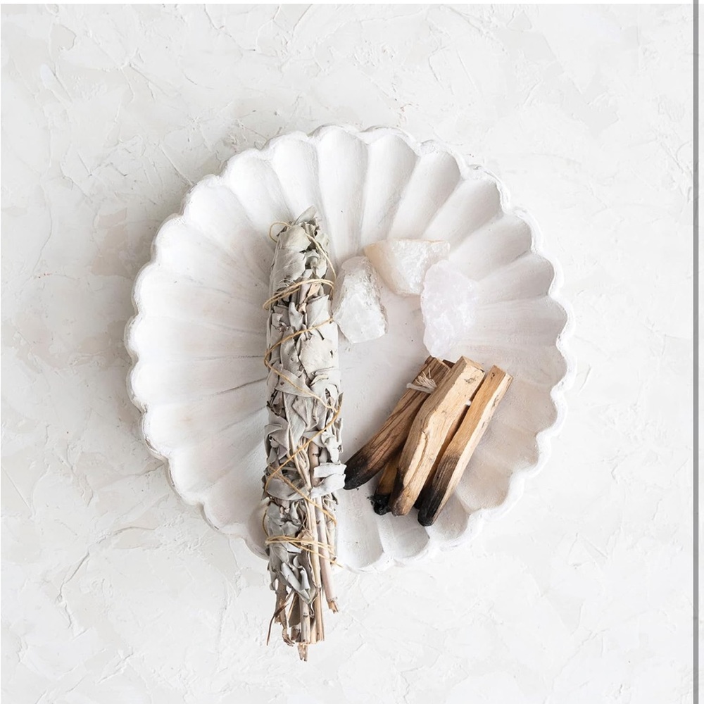CREATIVE CO-OP NEW decorative wood scallop edge bowl -white